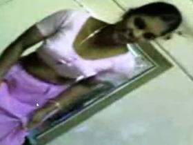 Tamil wife's Blowjob and Poolai Umpai in free video