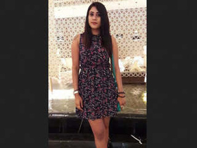 Desi cutie's lack of experience highlighted in video
