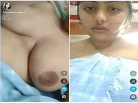 Exclusive video of hot Indian model flaunting her breasts at the Tango Show