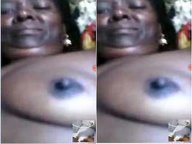Mallu bhabhi flaunts her big boobs and pussy in exclusive video