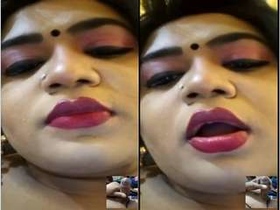 Exclusive video of a horny bhabhi fingering herself on video call