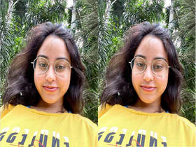 Exclusive video of Indian model enjoying sex with dildo
