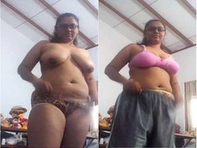 Bhabhi's exclusive video of her showing off her boobs and pussy