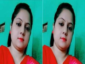 Amateur Indian girl pleasures herself in exclusive video