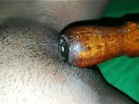 Indian girl records herself masturbating in a selfie video