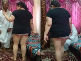 Bhabhi's seductive dance with an Arab man