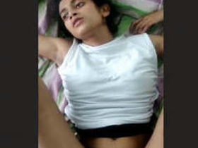 Sri Lankan cutie reveals her love for deep penetration with her boyfriend