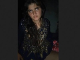 Horny Pakistani wife gives a superb blowjob in village setting