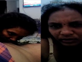 Indian aunty from Tirupur gets naughty in pool