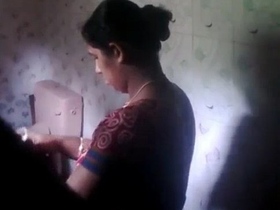 Indian bhabhi gets naughty in the shower