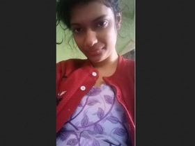 Indian girl gives a blowjob and gets fucked in a taboo video