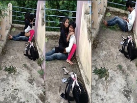 Amateur lovers enjoy outdoor sex in the open air