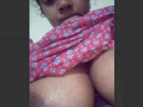Bhabhi's seductive performance in a Lankan milk tanker video