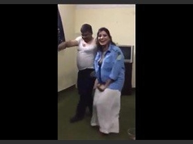 Pakistani police officer dances to the beat of the raand