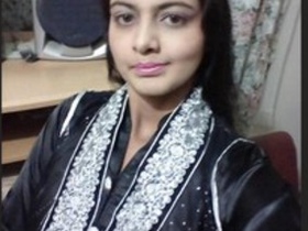 Paki girl masturbates in public