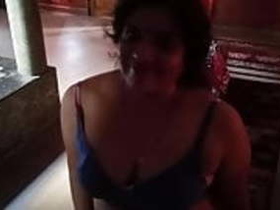 Desi couple's steamy session in Hindi video