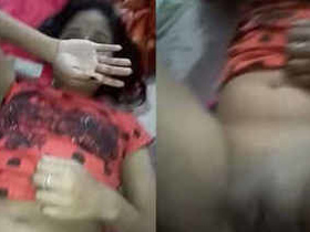 Clean-shaven Indian pussy gets fingered and fucked by a big dick with Hindi audio
