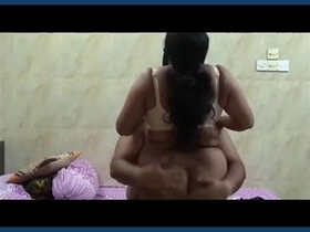 Farhana, a Muslim wife from Mumbai, in steamy action