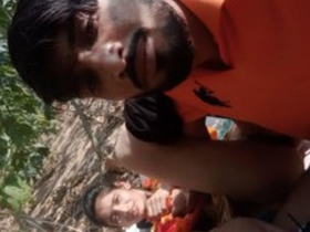 Indian teenager enjoys oral and vaginal sex on MMS