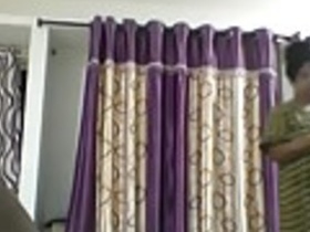 Indian mommy in hardcore sex video
