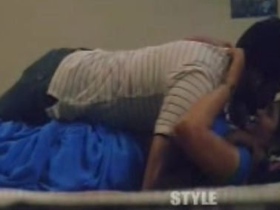 Aunty in a blue saree gets naughty