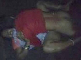 Desi aunt fucks for money in village outdoor setting