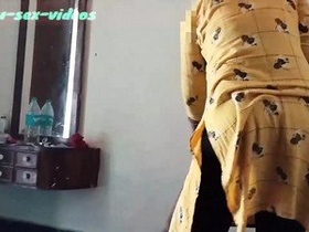 Masturbating with my new girlfriend and fingering her