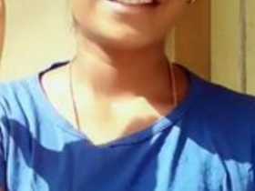 Tamil babe exposes her nipples on TikTok