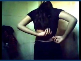 Indian college girl with dark skin gets naughty