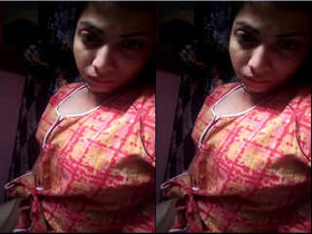 Indian amateur gets naked and shows off her body parts