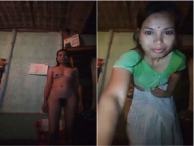 Exclusive video of Boudi flaunting his naked body