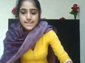 Nude Indian college girls share nude selfies online