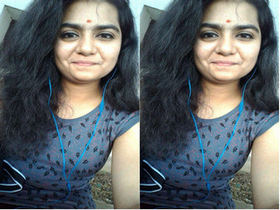 Exclusive video of a hot Tamil girl giving a blowjob and getting fucked