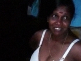 Nude desi randi from Kerala shows off her big boobs