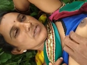 Desi couple enjoys outdoor sex in public