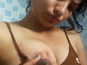 Indian girl Desi flaunts her nude body in solo video
