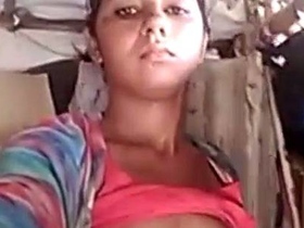 Beautiful Indian girl's nude selfies in a sexy video