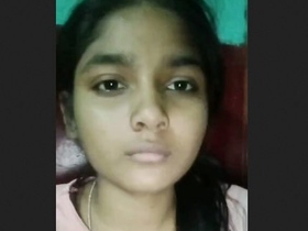 Cute girl sends horny MMS to her boyfriend