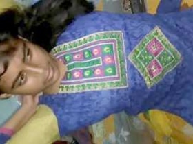 Desi village girl Alice shows off her nice body in a nice video