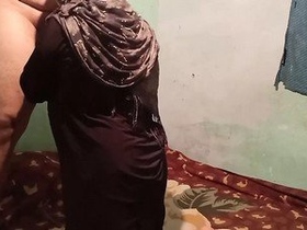 Indian bhabhi gets fucked by her lover in this steamy video