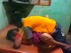 Indian aunty gets doggy style in a hot video
