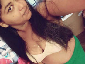 Tamil girl's big pussy gets fingering in HD video with nice sound