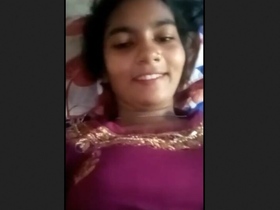 Bhabi shows off her skills in bed with her lover