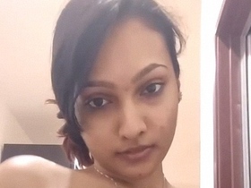 College girl's nude selfies reveal her body in intimate detail