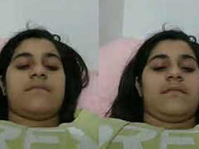 Indian beauty reveals her XXX-rated breasts and nipples