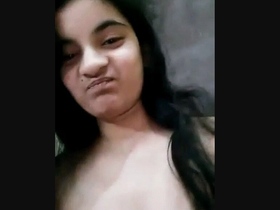 Cute girl shows off her body in a steamy video