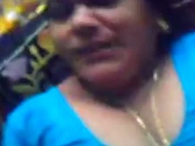 Desi Aunty's big boobs and mature fuck in hot sex video