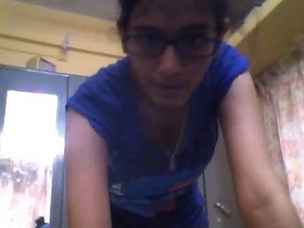 Nude Indian college student takes full-body selfies