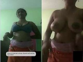 Desi girl gives a blowjob in video call