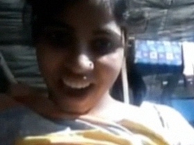 A country girl reveals her body on a video call